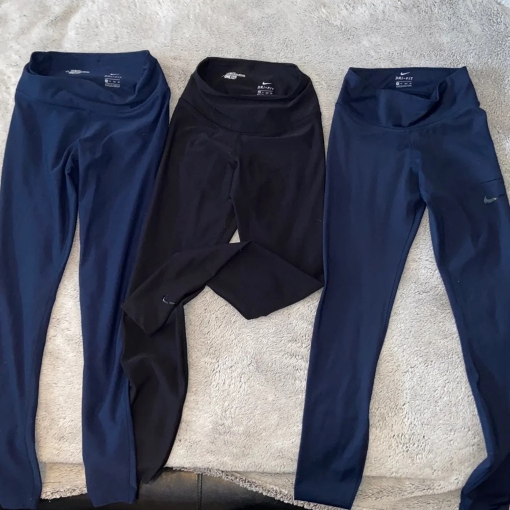 NIKE BUNDLE 3 leggings +pull over